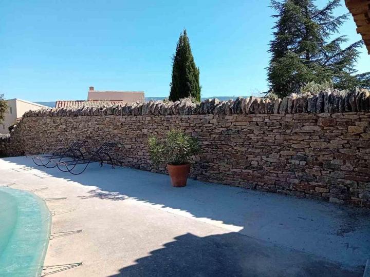 Construction de mur en pierre Gordes